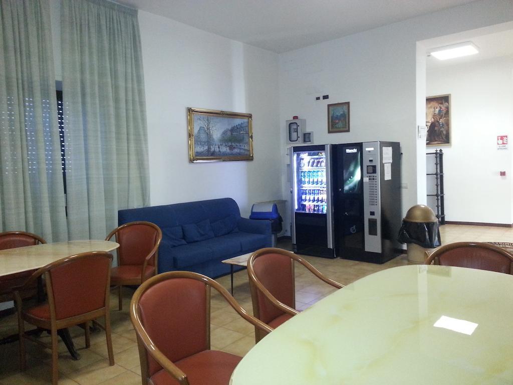 Monastero San Vincenzo - Casa Per Ferie Hotel Bassano Romano Luaran gambar