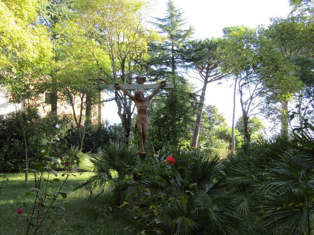 Monastero San Vincenzo - Casa Per Ferie Hotel Bassano Romano Luaran gambar